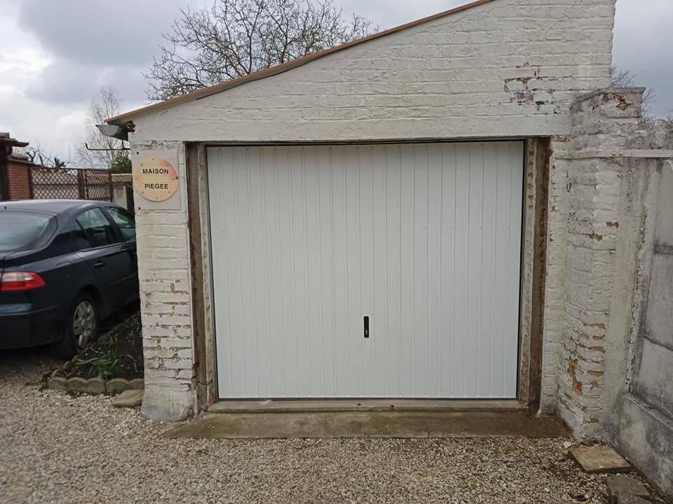 porte garage extérieur