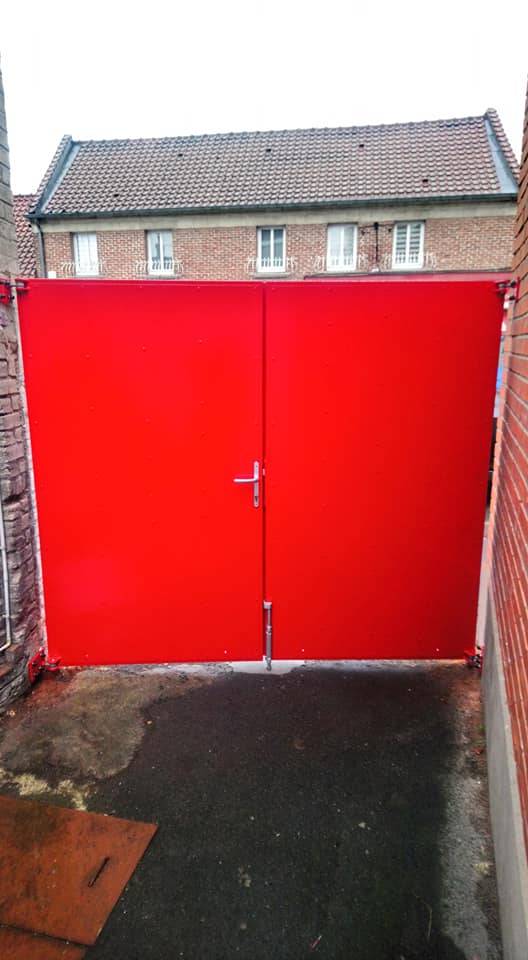 portail rouge